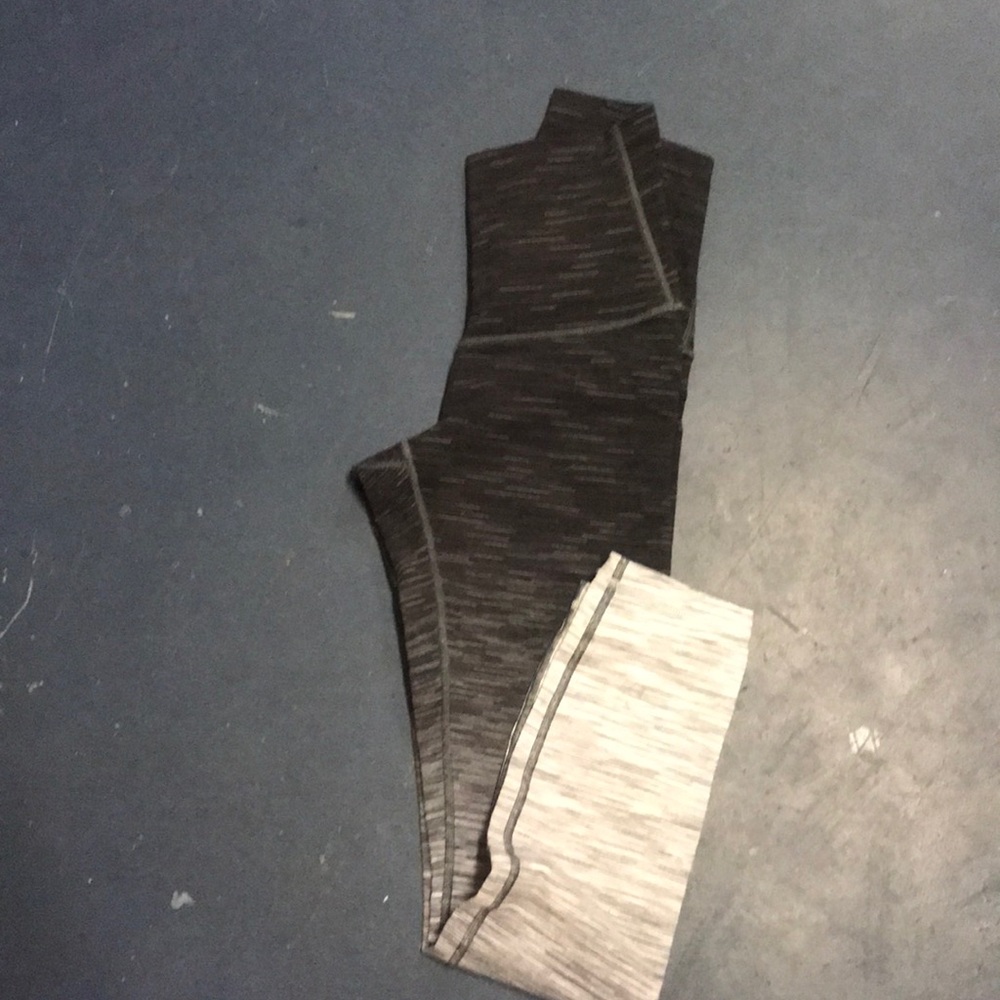 SOLD EUC lululemon Wunder Under ombré size 4